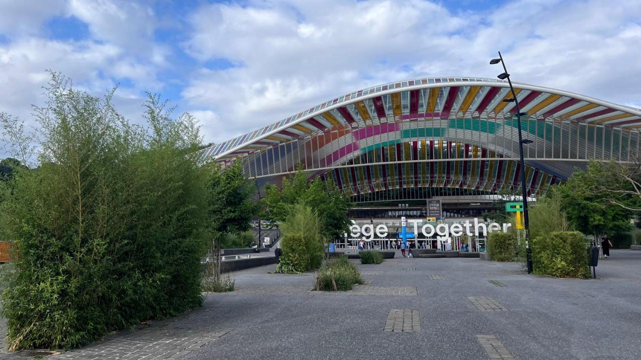Paradis Express Neuf Face Aux Guillemins Liège Kültér fotó